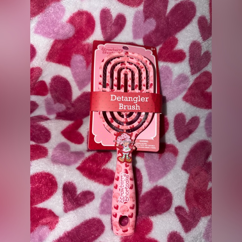 Strawberry Shortcake Detangler Brush